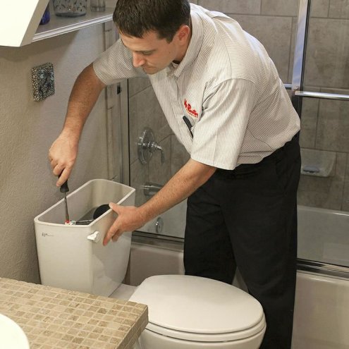 Signs That You Need a New Toilet Installation